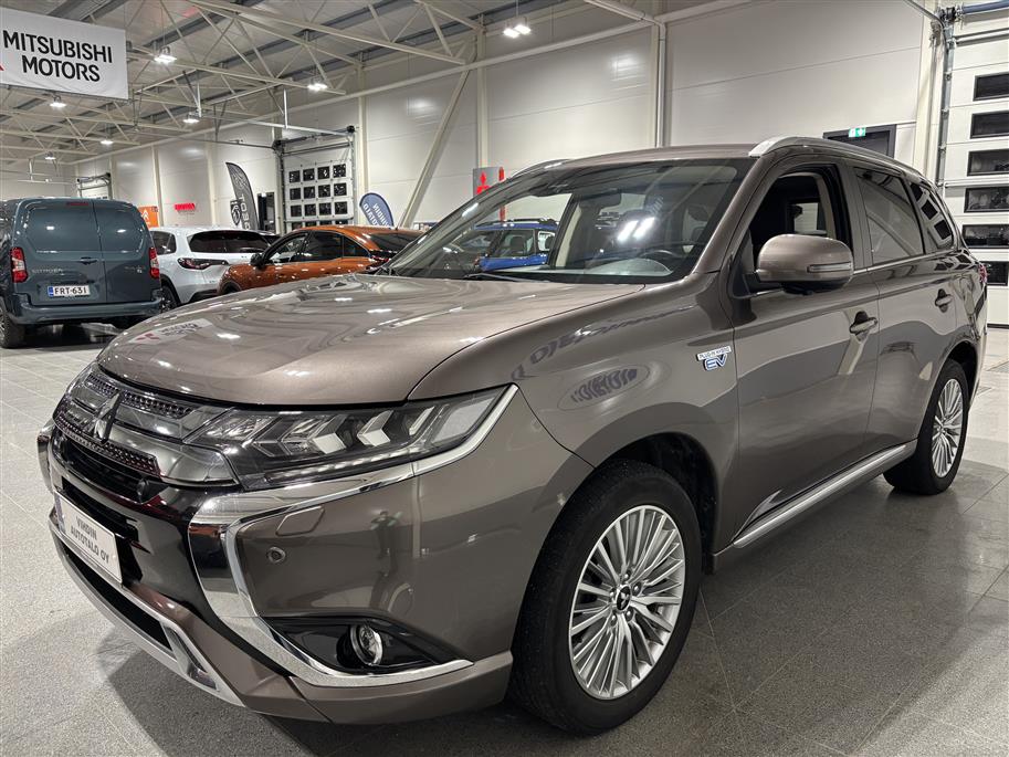 Mitsubishi Outlander PHEV 2020
