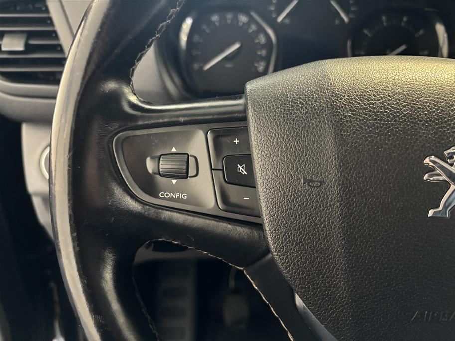PEUGEOT EXPERT 2020