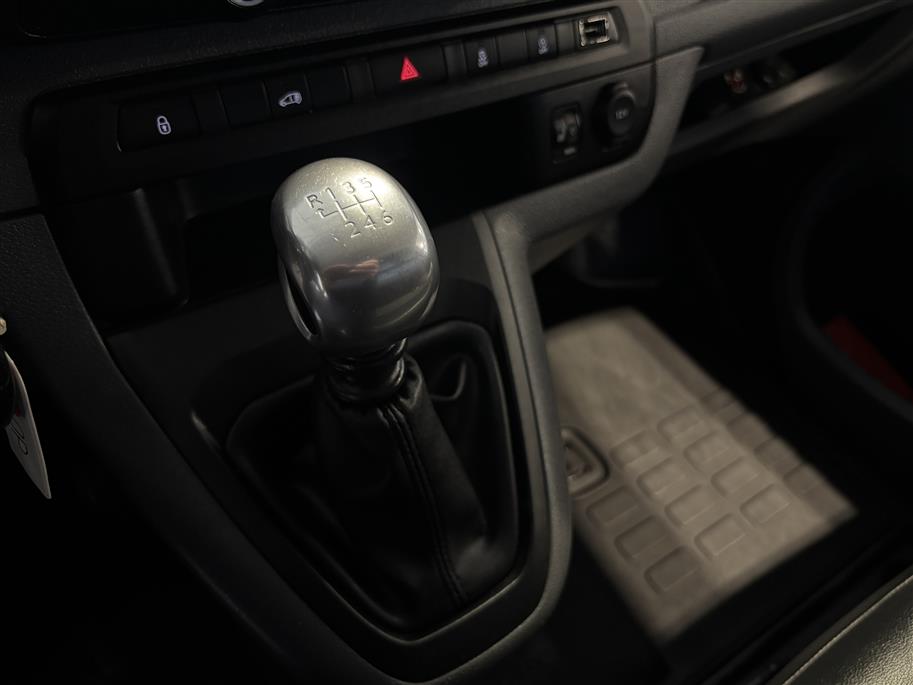 PEUGEOT EXPERT 2020
