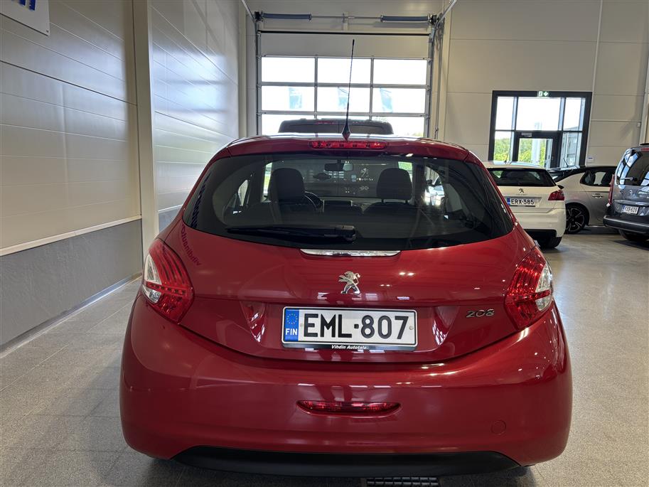 PEUGEOT 208 2013