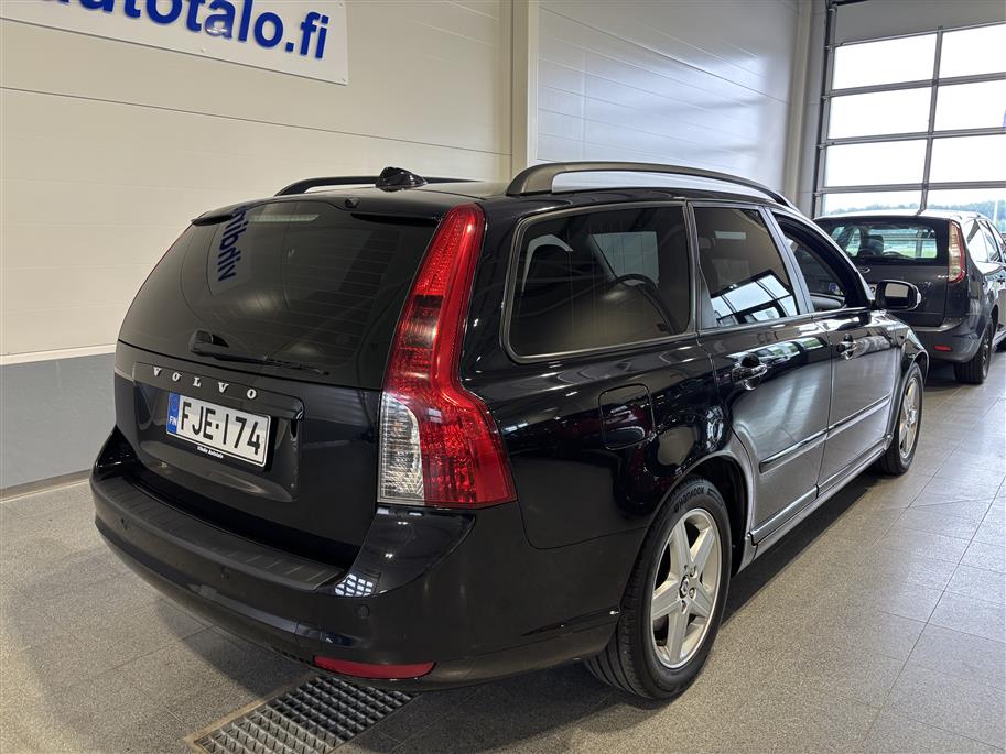 VOLVO V50 2009