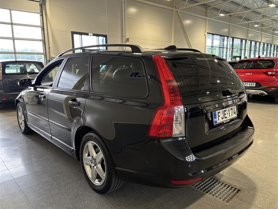 VOLVO V50 2009