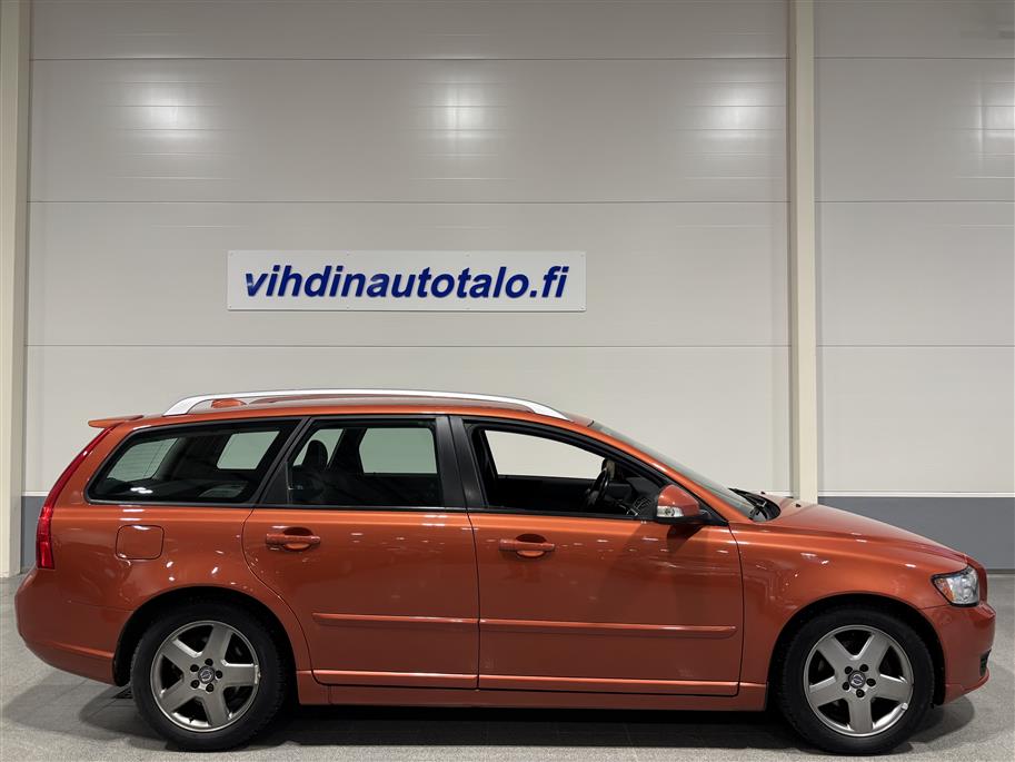VOLVO V50 2010