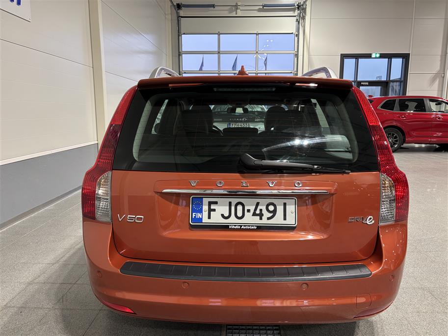 VOLVO V50 2010