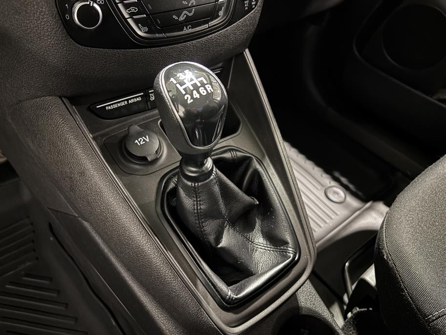 Ford Transit Courier 2021