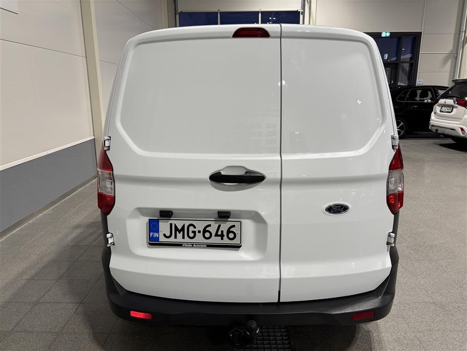 Ford Transit Courier 2021