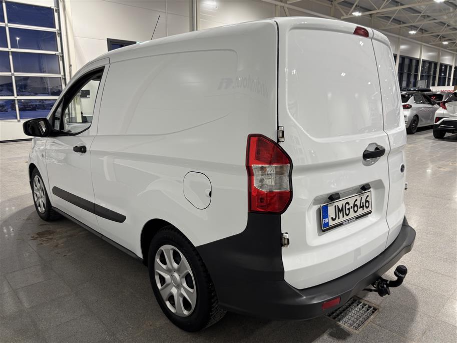 Ford Transit Courier 2021
