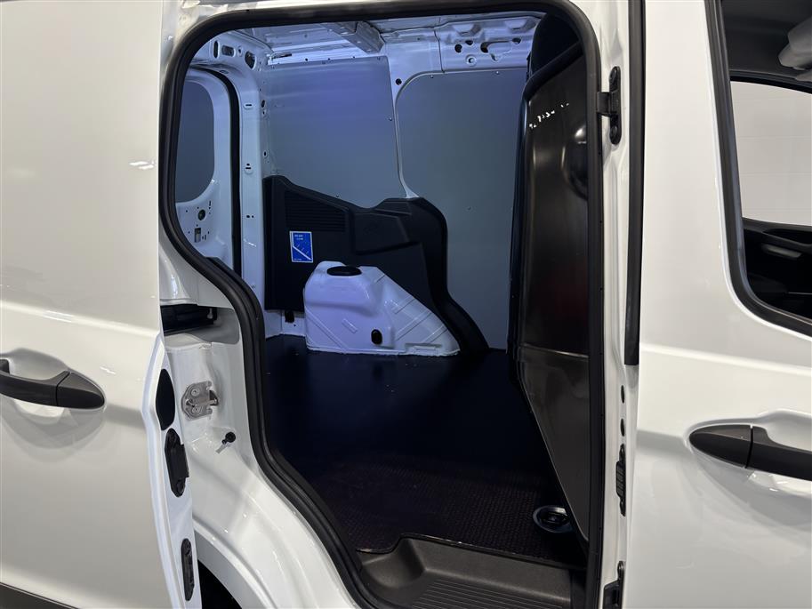 Ford Transit Courier 2021