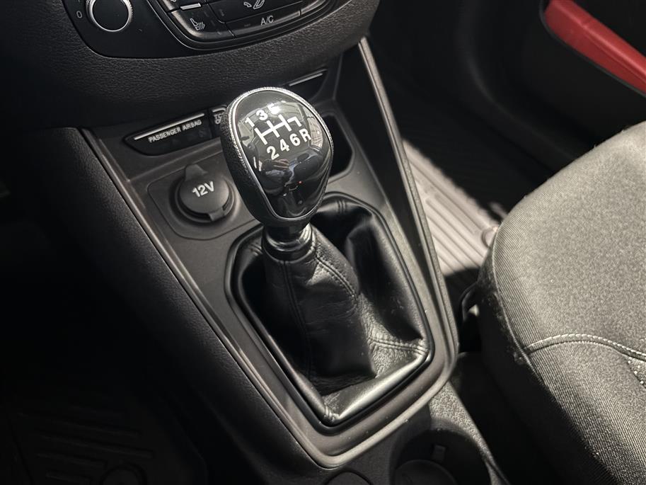 Ford Transit Courier 2021