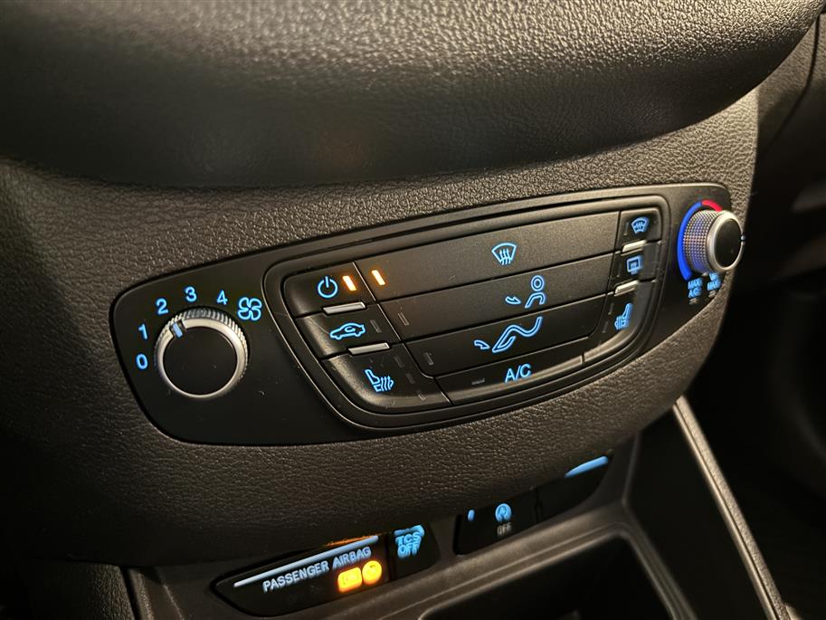 Ford Transit Courier 2021