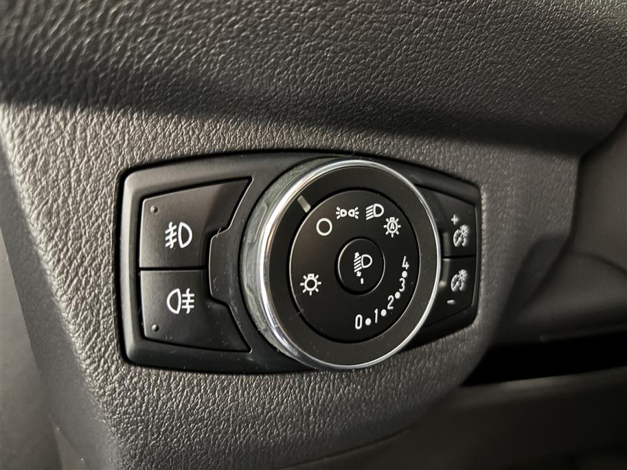 Ford Transit Courier 2021