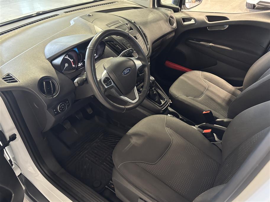 Ford Transit Courier 2021