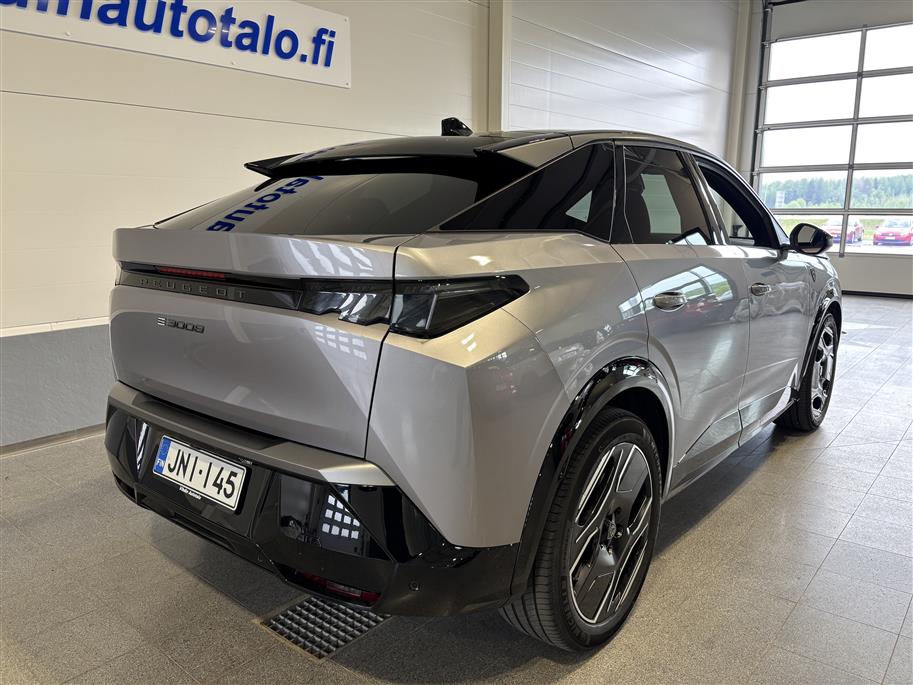 Peugeot E-3008 2024
