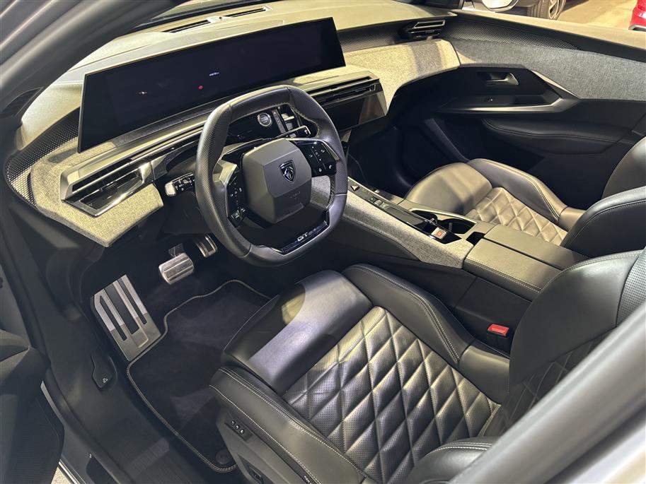 Peugeot E-3008 2024