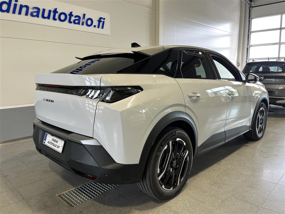 Peugeot E-3008 2025