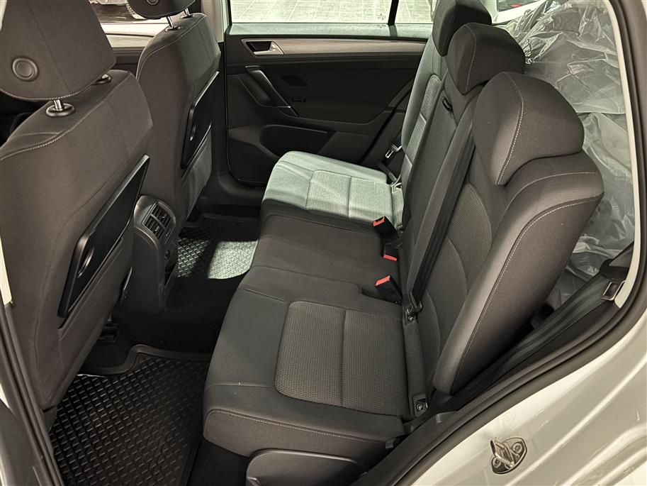 VOLKSWAGEN Golf Sportsvan 2015