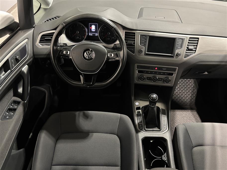 VOLKSWAGEN Golf Sportsvan 2015