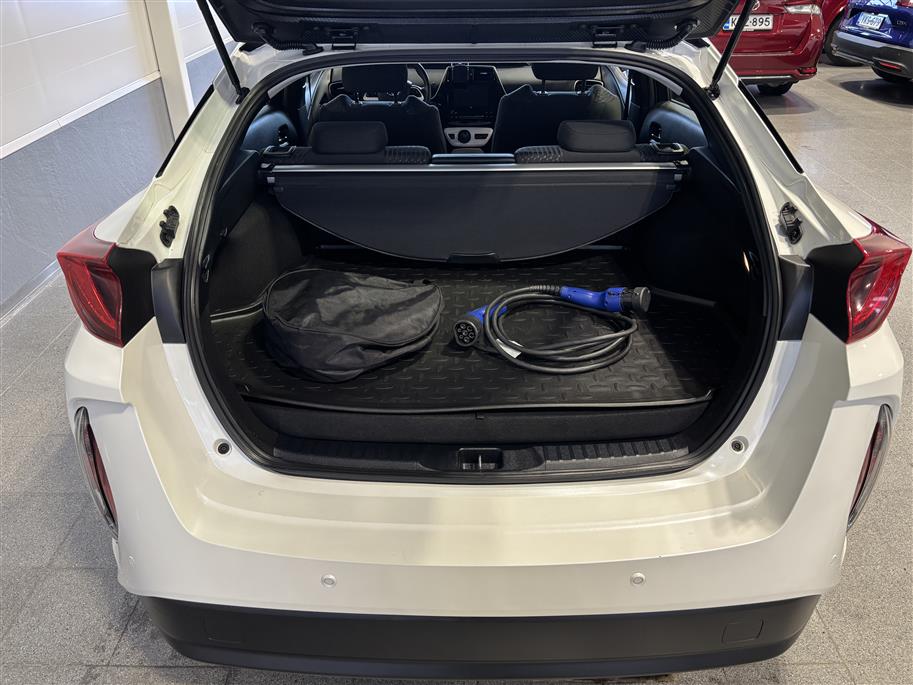 Toyota Prius Plug-in 2019