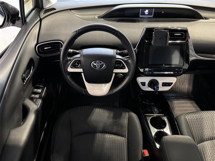 Toyota Prius Plug-in 2019