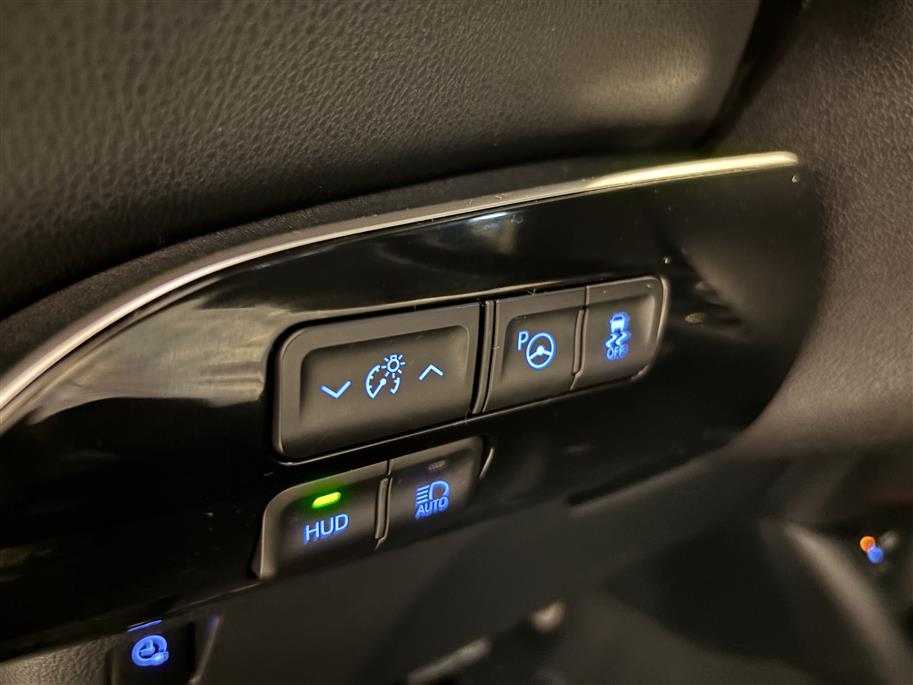 Toyota Prius Plug-in 2019