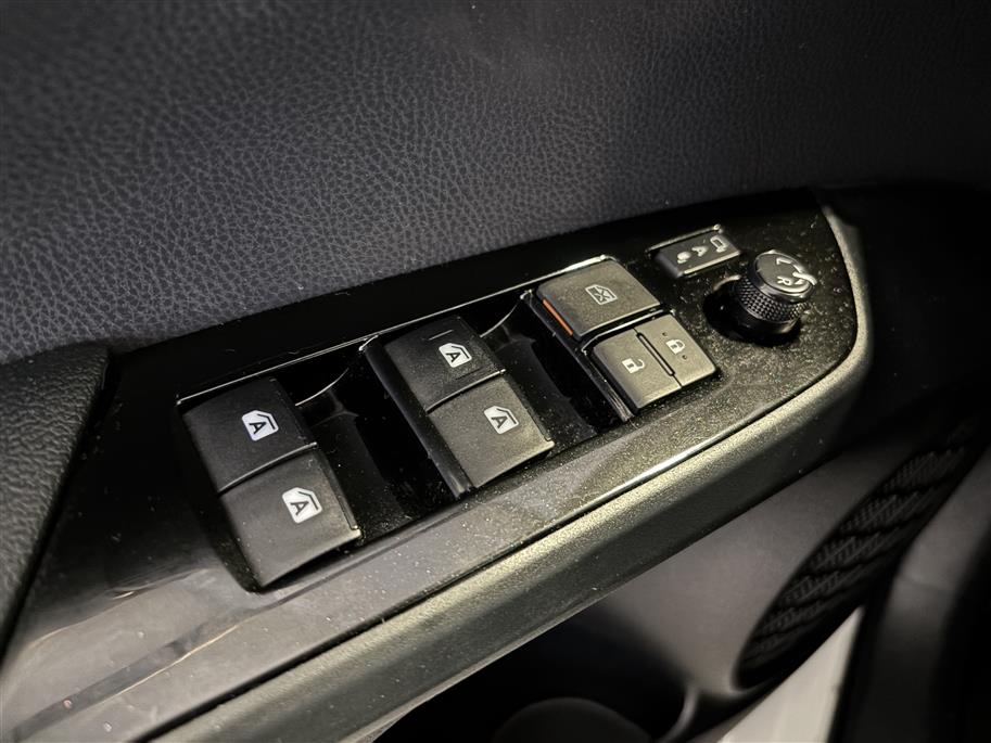 Toyota Prius Plug-in 2019