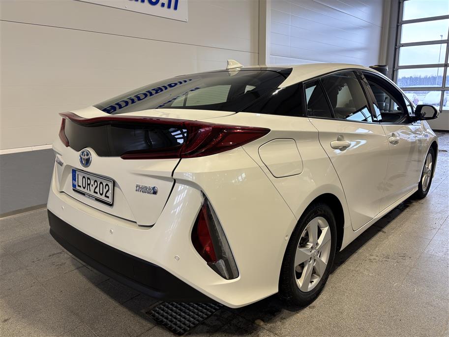 Toyota Prius Plug-in 2019