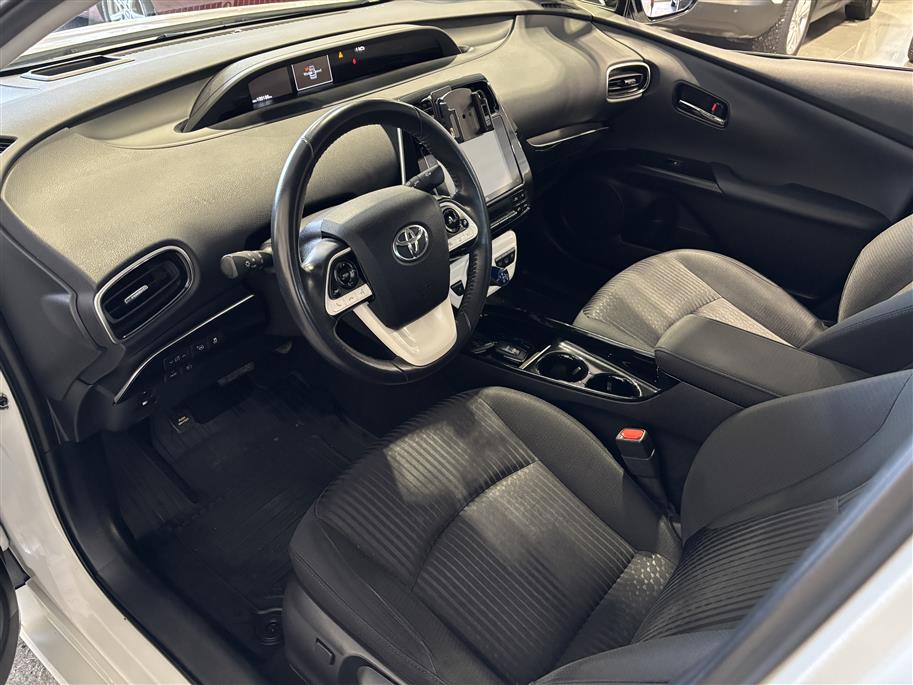 Toyota Prius Plug-in 2019