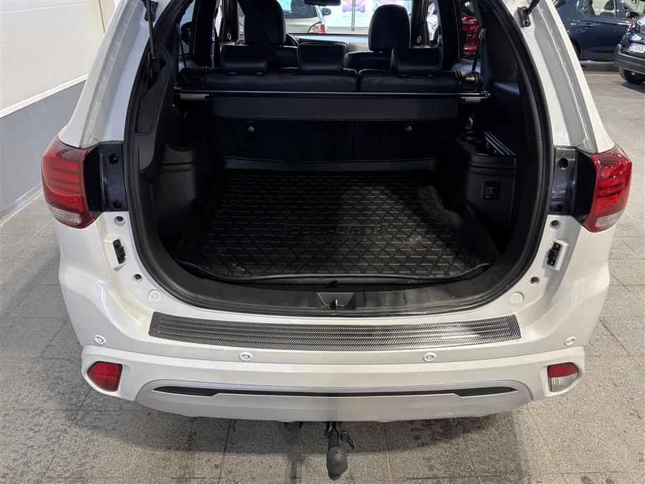 MITSUBISHI Outlander PHEV 2020