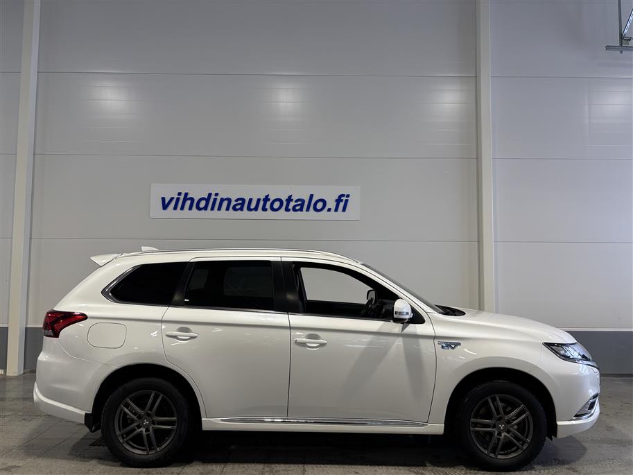 MITSUBISHI Outlander PHEV 2020
