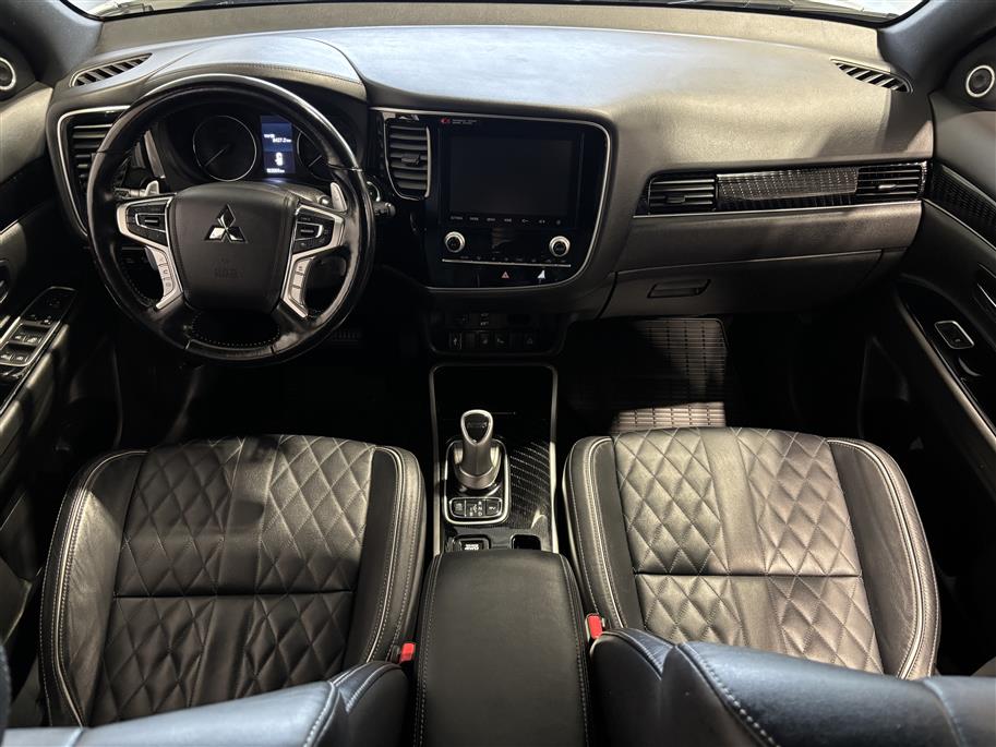 MITSUBISHI Outlander PHEV 2021