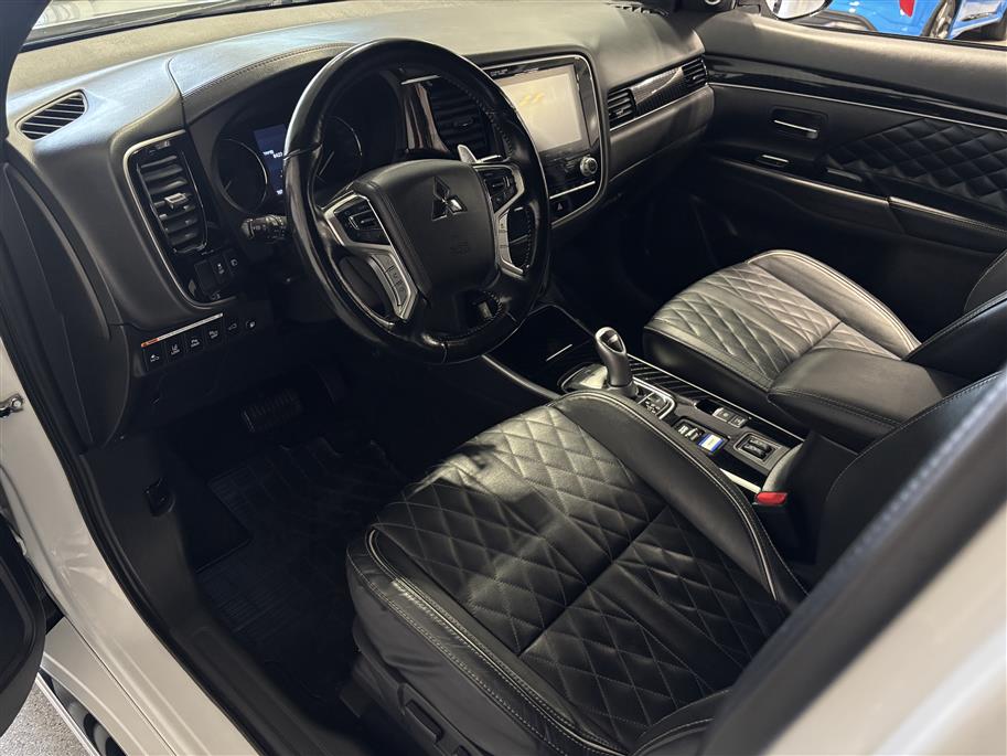 MITSUBISHI Outlander PHEV 2021