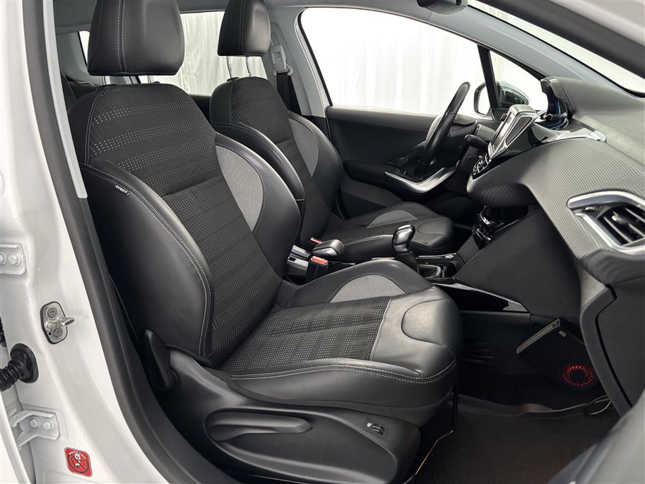 PEUGEOT 2008 2015