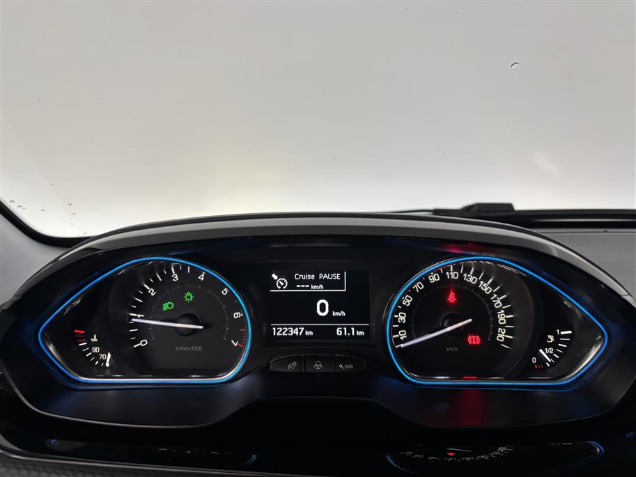 PEUGEOT 2008 2015