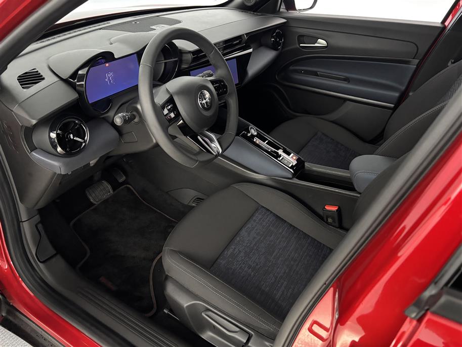 ALFA ROMEO JUNIOR 2026