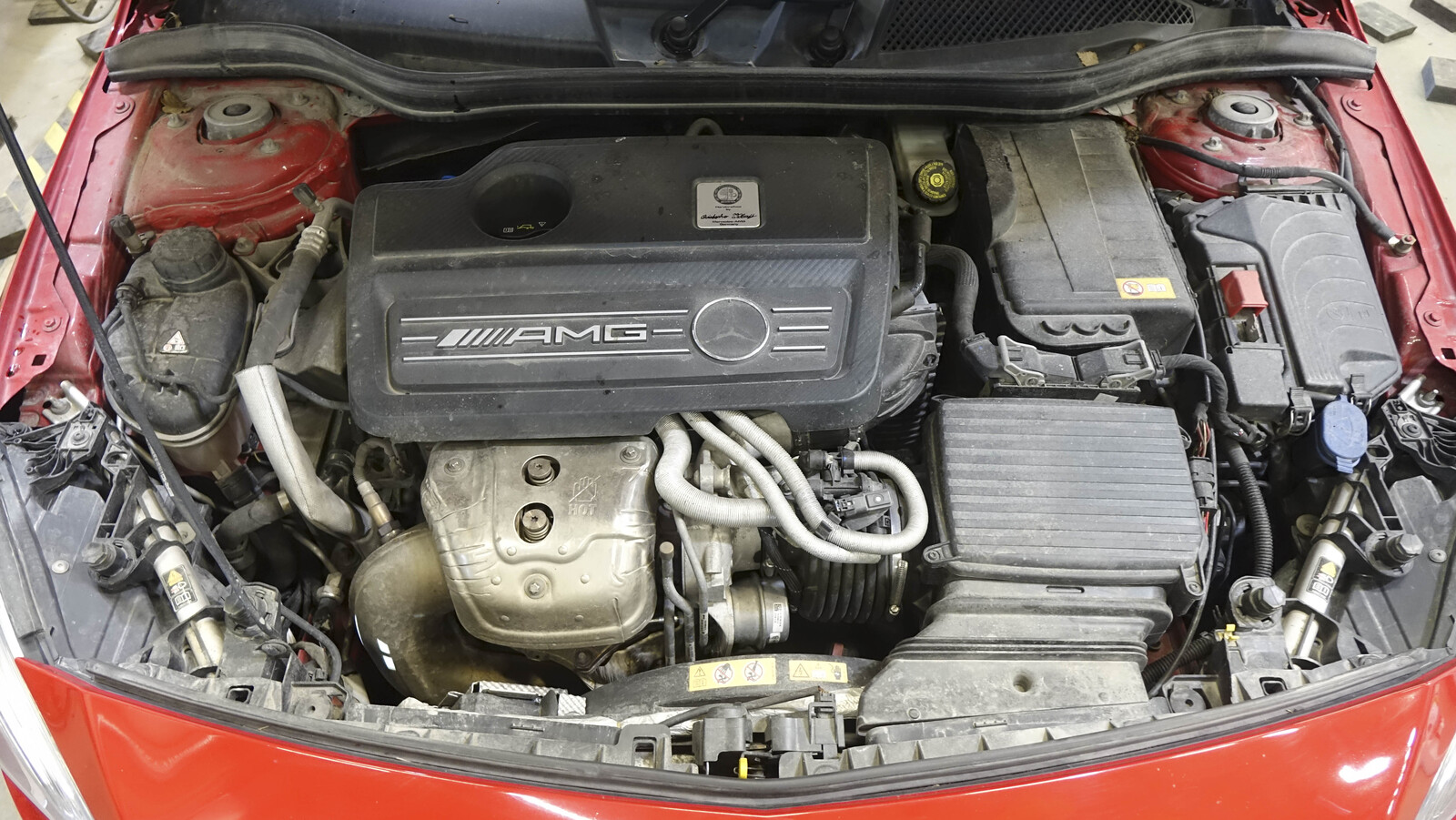 MERCEDES-BENZ A 45 AMG 2015