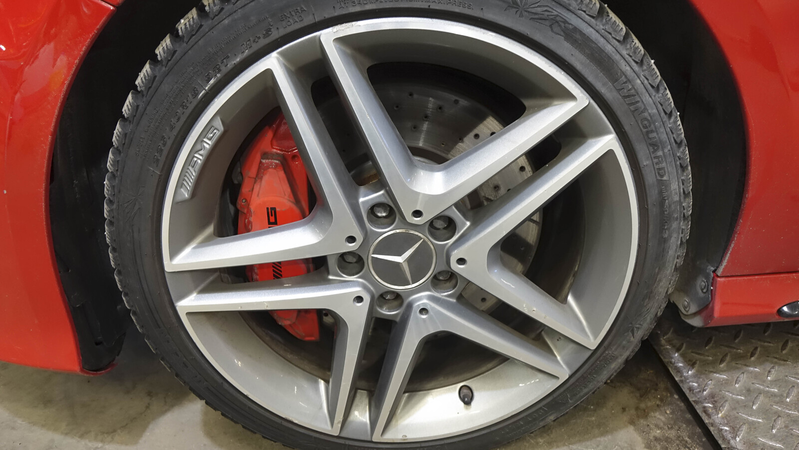 MERCEDES-BENZ A 45 AMG 2015