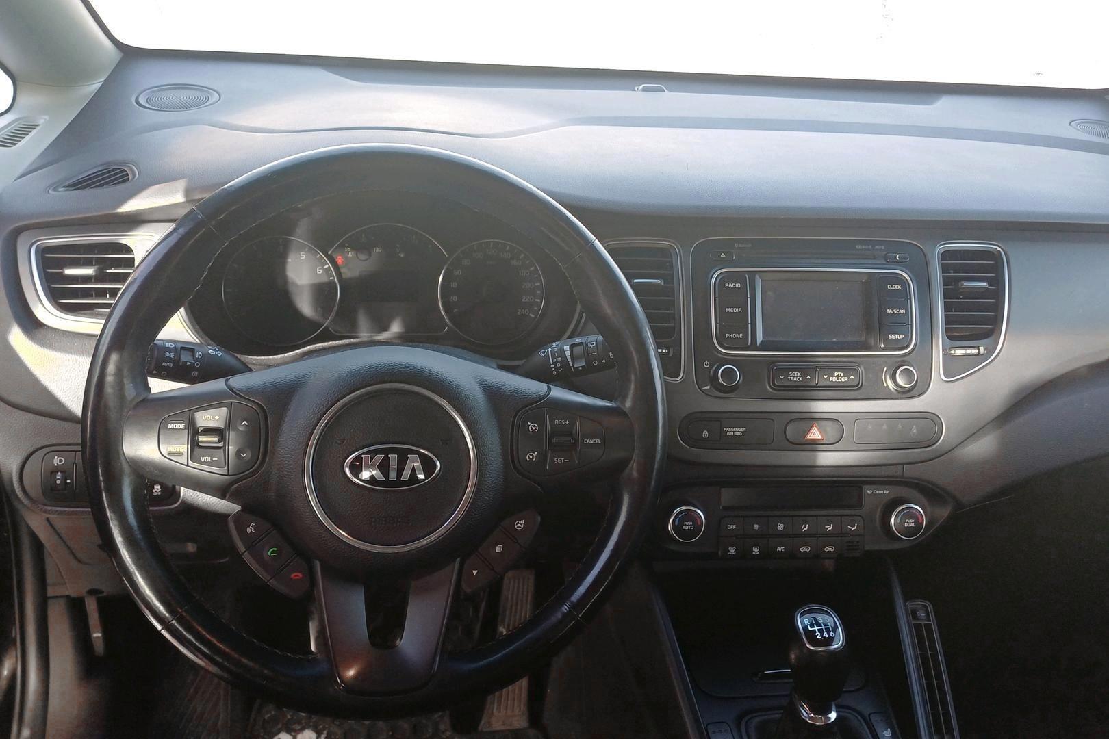 KIA Carens 2015