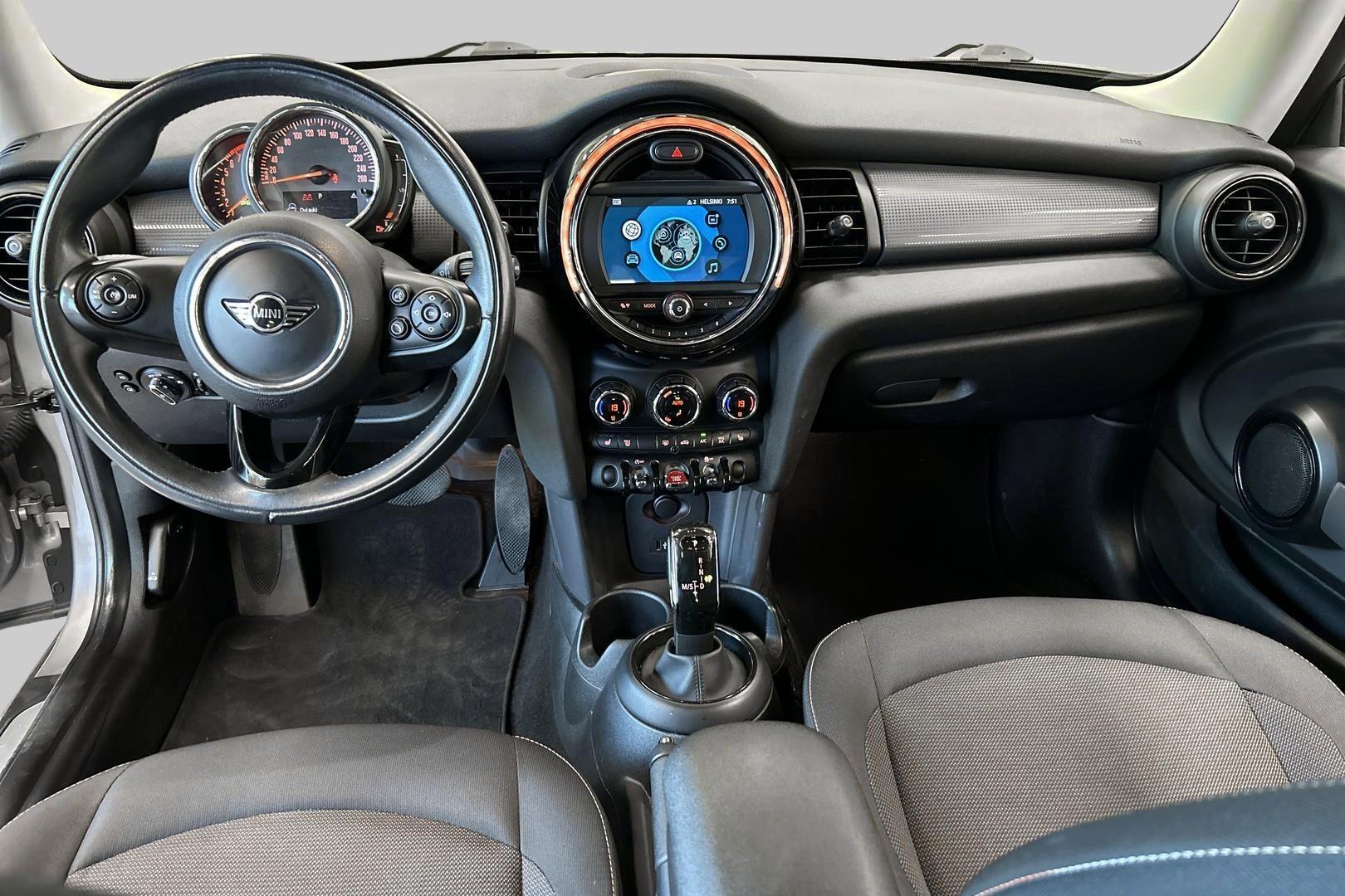 MINI Hatchback 2019