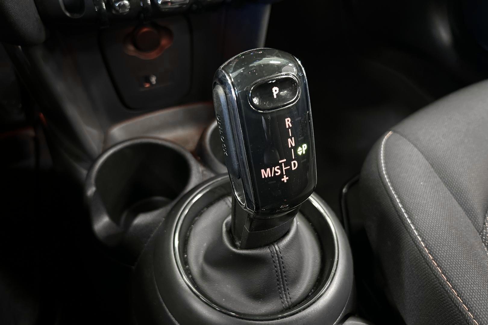 MINI Hatchback 2019