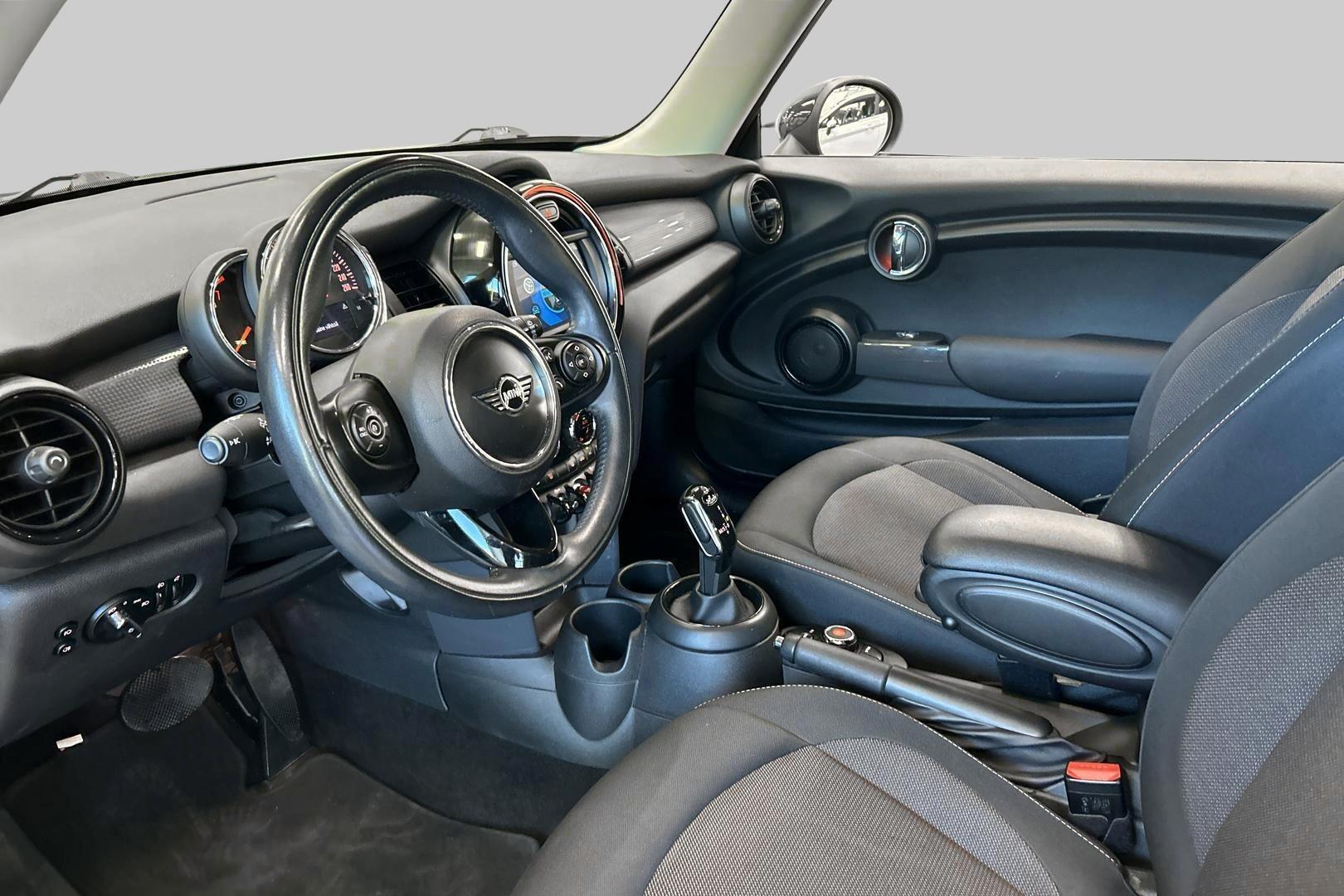 MINI Hatchback 2019