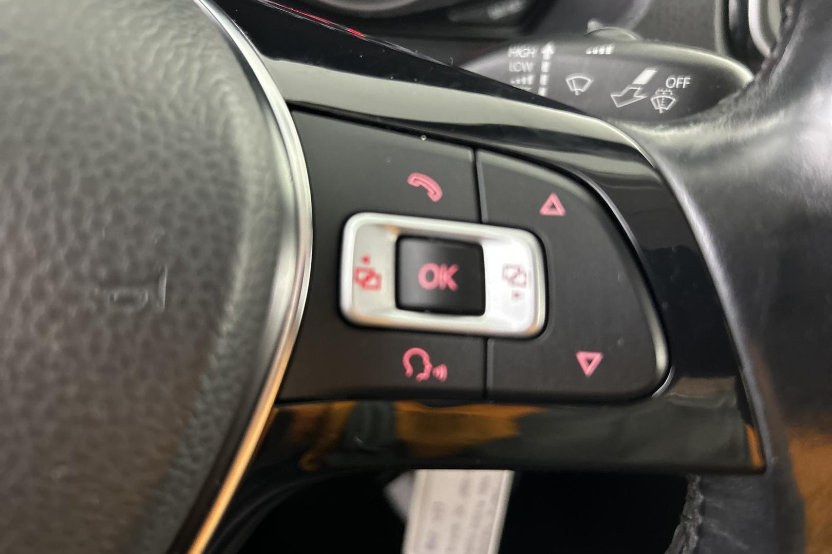 VOLKSWAGEN Amarok 2019