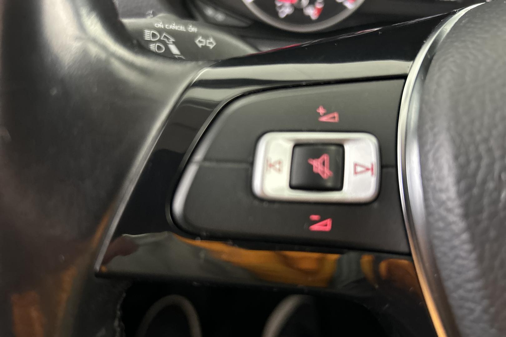 VOLKSWAGEN Amarok 2019