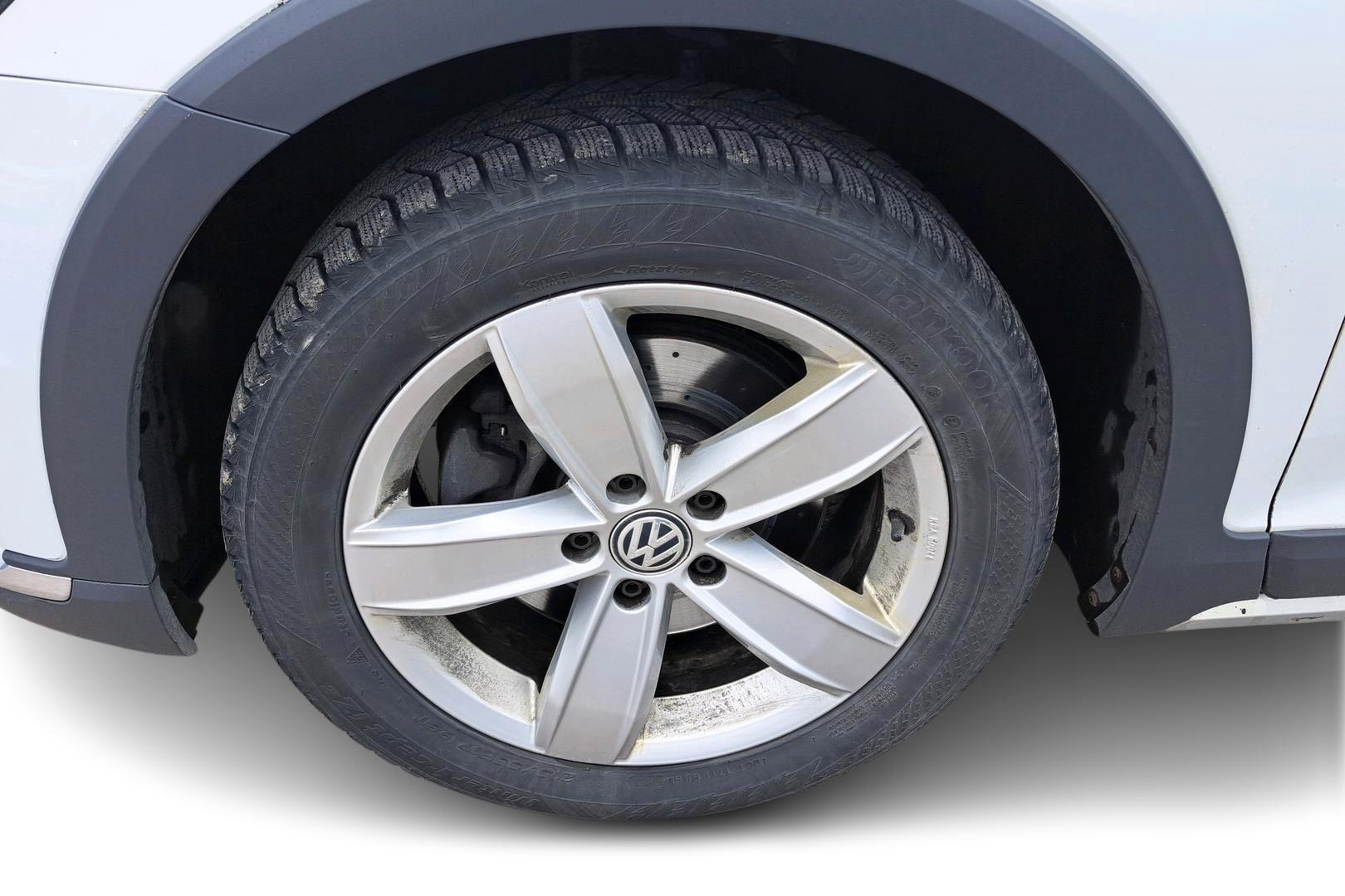 VOLKSWAGEN Passat 2017