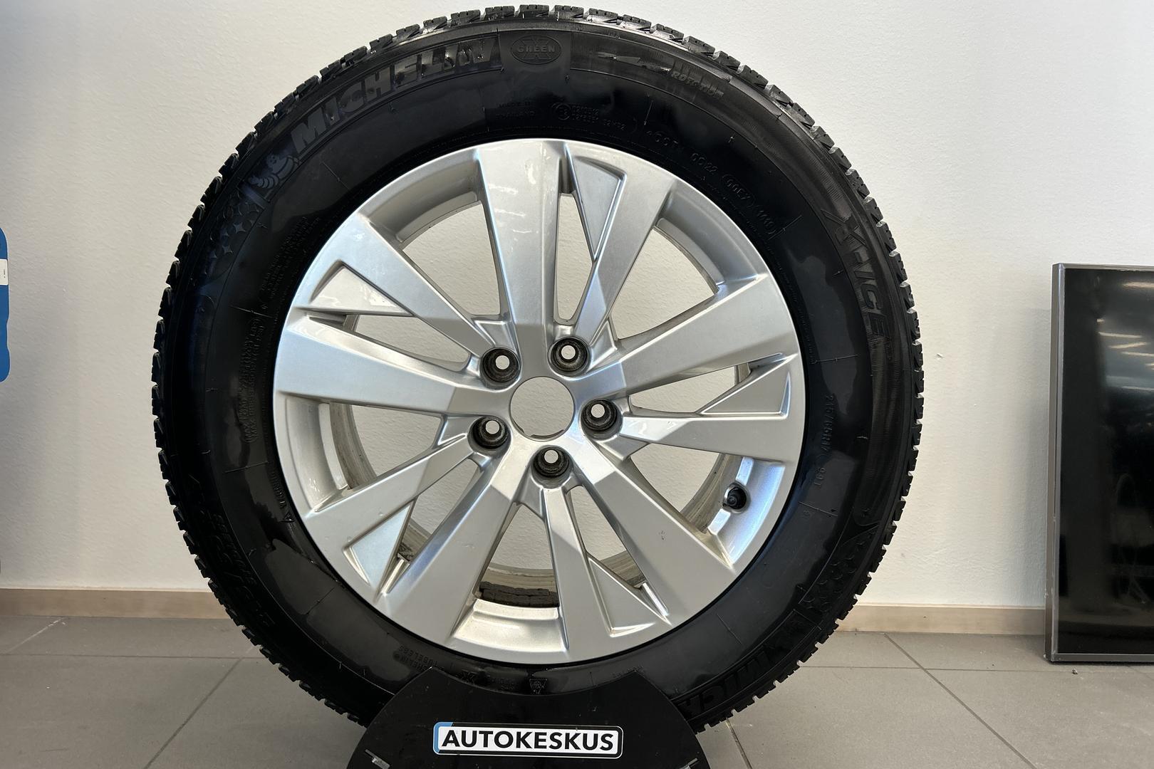 PEUGEOT 3008 2019