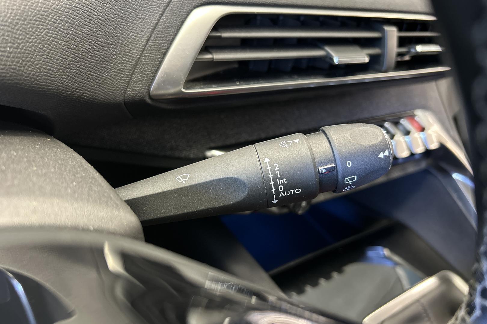 PEUGEOT 3008 2019