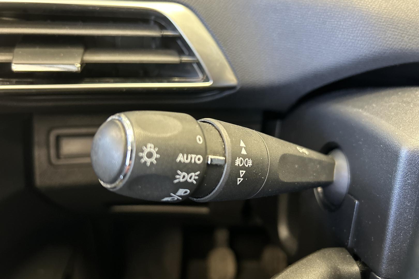 PEUGEOT 3008 2019