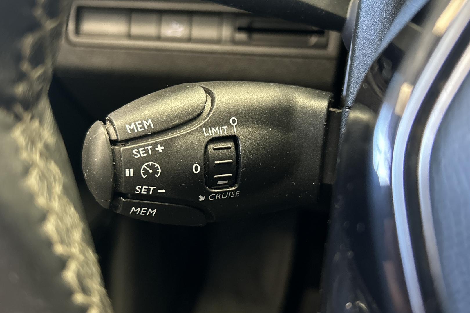 PEUGEOT 3008 2019