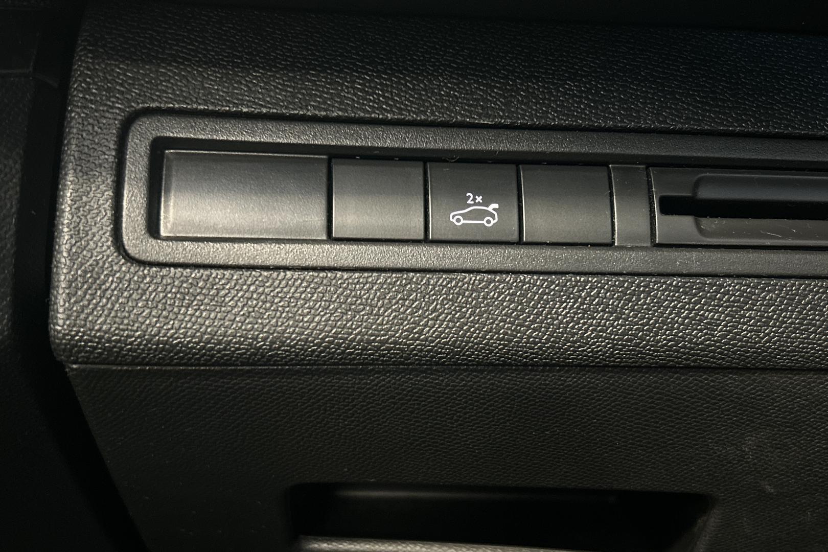 PEUGEOT 3008 2019