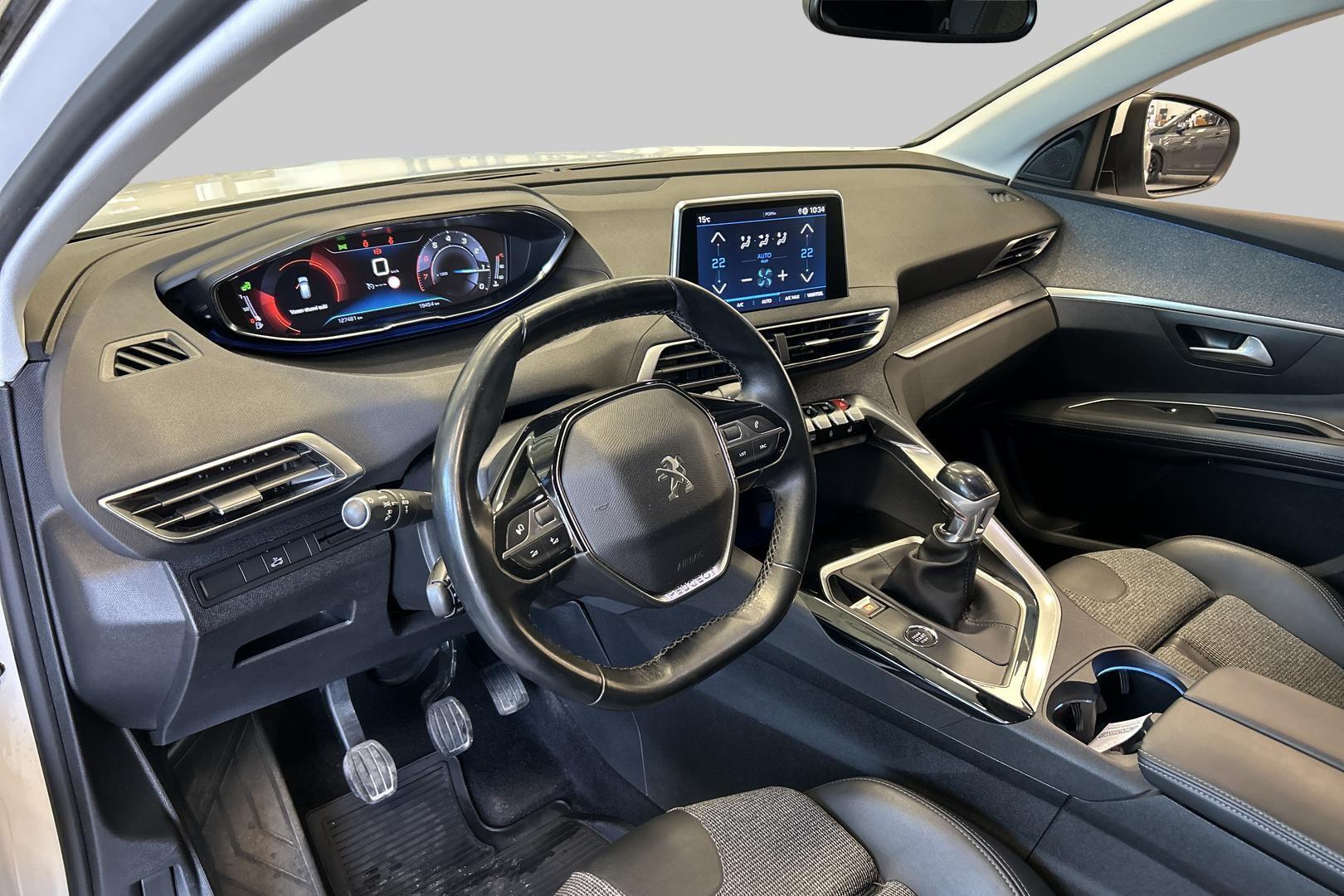 PEUGEOT 3008 2019