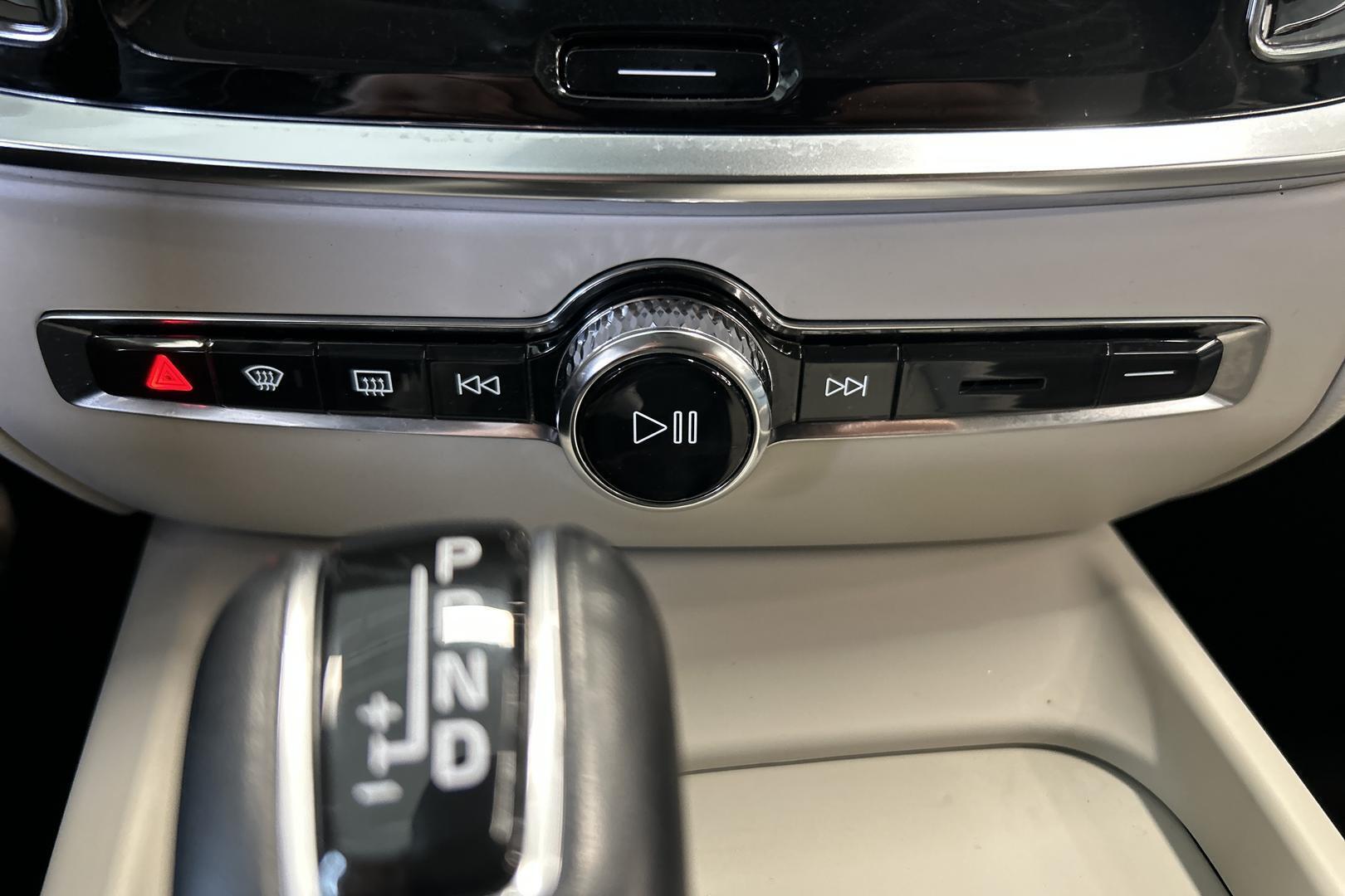 VOLVO V60 2020